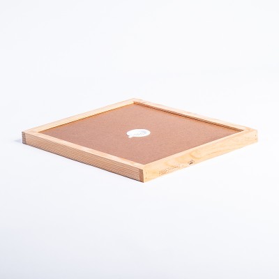 Couvre cadres Warré percé en isorel encadré 18mm, percé avec bouchon